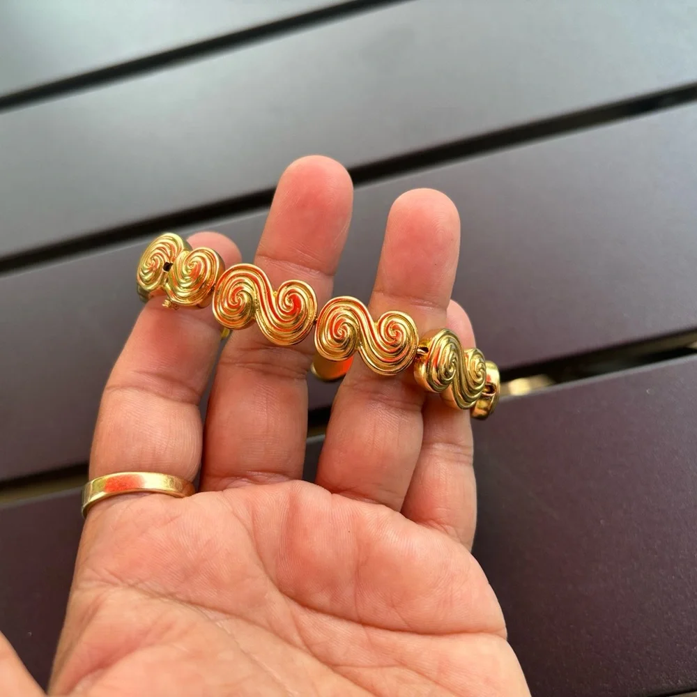 Rare, Authentic 18k Gold Tiffany & Co. Bracelet - Picture 3 of 17